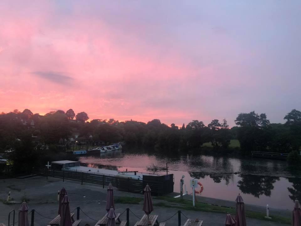 The Riverside Inn Saltford Exteriör bild